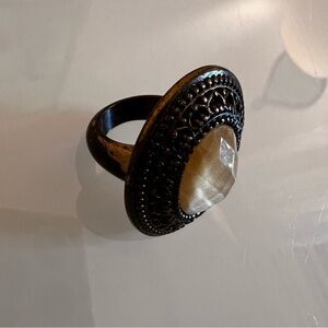 RING | Vintage Ornate Ring with Gemstone
